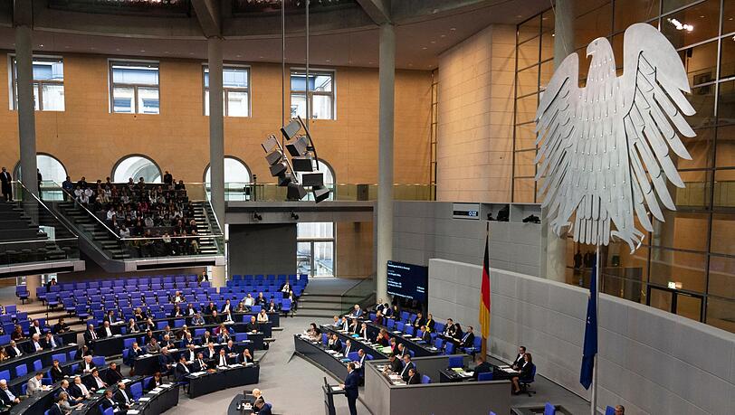 Den Haushalt zu beschließen, gilt als "Königsrecht" des Parlaments. Den Haushalt zu beschließen, gilt als "Königsrecht" des Parlaments.