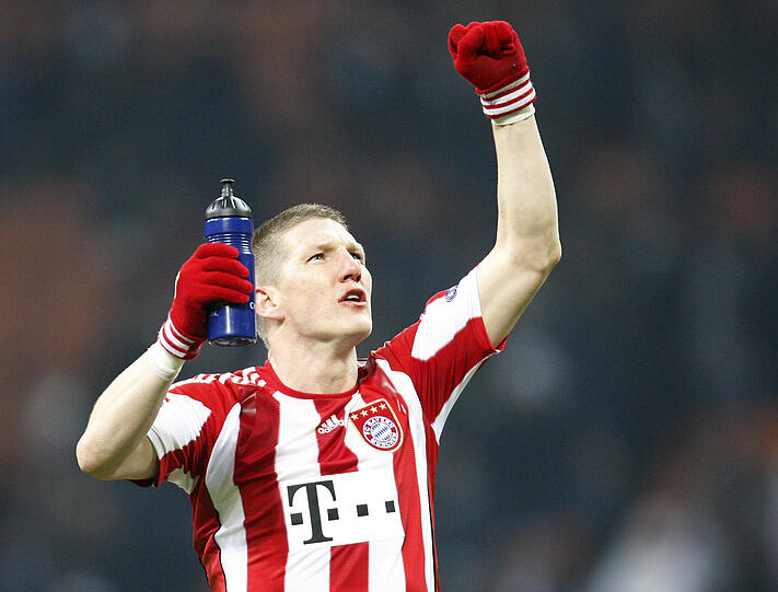 BASTIAN SCHWEINSTEIGER: Der Mittelfeld-Chef, immer mit dem Kopf oben. Gab an der Stätte des 2001-Triumphes den Effe, legte sich mit Cambiasso an. Dominanter Auftritt. Note 2