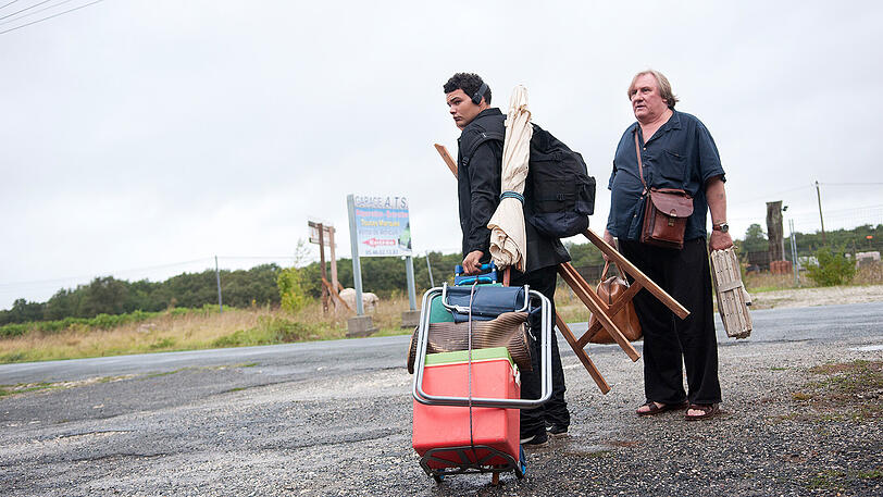 Serge (Gérard Depardieu, rechts) und Far&rsquo;Hook (Sadek) haben am Anfang ihrer Reise nichts gemeinsam.