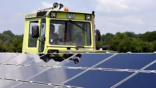 Solarparks wie dieser sollen München mit Ökostrom versorgen Solarparks wie dieser sollen München mit Ökostrom versorgen