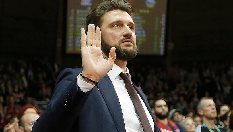 Präsentiert die nächste Neuverpflichtung: FCBB-Geschäftsführer Marko Pesic. Präsentiert die nächste Neuverpflichtung: FCBB-Geschäftsführer Marko Pesic.