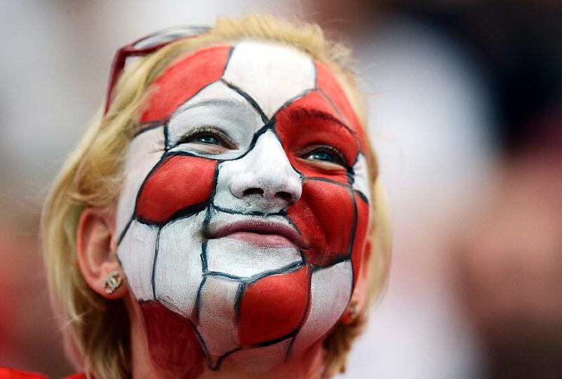 Schrill, bunt, Fußball: Das sind die besten Fan-Kostüme zur EM 2012! Zum Durchklicken!
