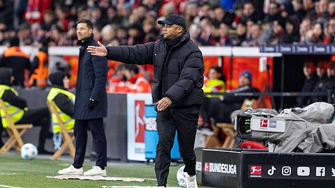 Das Unentschieden bei Bayer Leverkusen ist für den FC Bayern um Vincent Kompany wie ein Sieg im Duell um die Meisterschale.