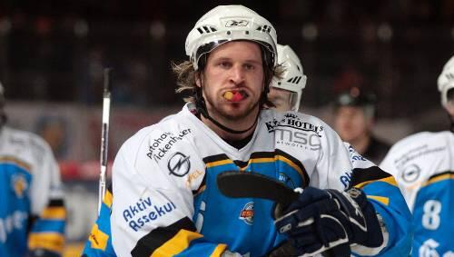 Demnächst im Eiskanal: EHC-Star Markus Jocher Demnächst im Eiskanal: EHC-Star Markus Jocher