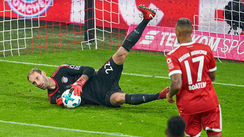 TOM STARKE: NOTE 2 - 101. Bundesliga-Spiel für den Ex-Fußball-Rentner, der den noch nicht ganz fitten Ulreich vertrat. Strahlte Ruhe und Souveränität aus, rettete gegen Klünter mit einer Glanzparade den Sieg (87.)