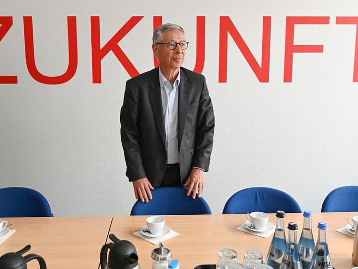 Personelle Konsequenzen lehnt die SPD in Bremen ab, es gibt nur vereinzelte Rücktrittsforderungen gegen Carsten Sieling.