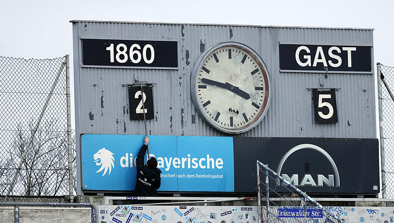 Endergebnis zum Vergessen: Die Anzeigetafel im Grünwalder Stadion nach Abpfiff. Endergebnis zum Vergessen: Die Anzeigetafel im Grünwalder Stadion nach Abpfiff.
