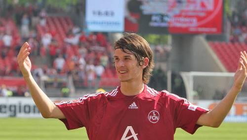 Ließ sich zu Recht feiern: Held des Tages und Siegtorschütze Dario Vidosic. Ließ sich zu Recht feiern: Held des Tages und Siegtorschütze Dario Vidosic.