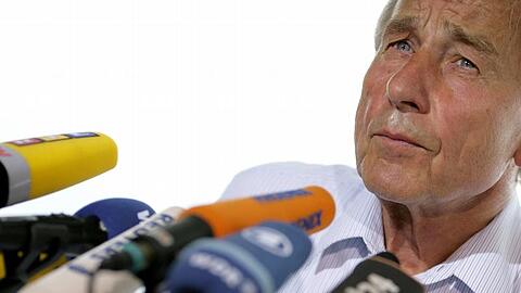 Wolfgang Clement erklärte sich vor der Presse