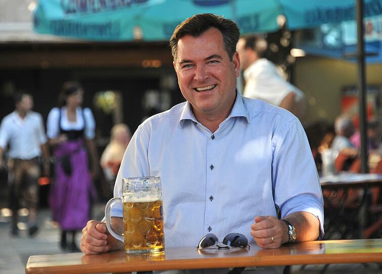 Jeder Dritte kennt Josef Schmid von der CSU.