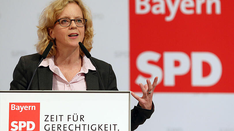 Natascha Kohnen spricht am 20.05.2017 beim Landesparteitag der SPD Bayern in Schweinfurt vor ihrer Wahl zur neuen Landesvorsitzenden der Bayern SPD zu den Delegierten.