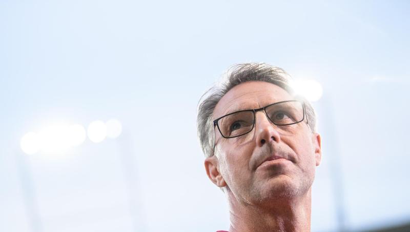 Damir Canadi, Trainer von FC Nürnberg, steht vor Spielbeginn am Spielfeldrand. Foto: Matthias Balk/Archivbild Damir Canadi, Trainer von FC Nürnberg, steht vor Spielbeginn am Spielfeldrand. Foto: Matthias Balk/Archivbild