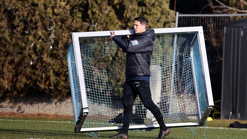 Schwere Tore, schwere Gegner: Trainer Patrick Glöckner und seine Löwen haben in den nächsten Wochen"nichts zu verlieren".