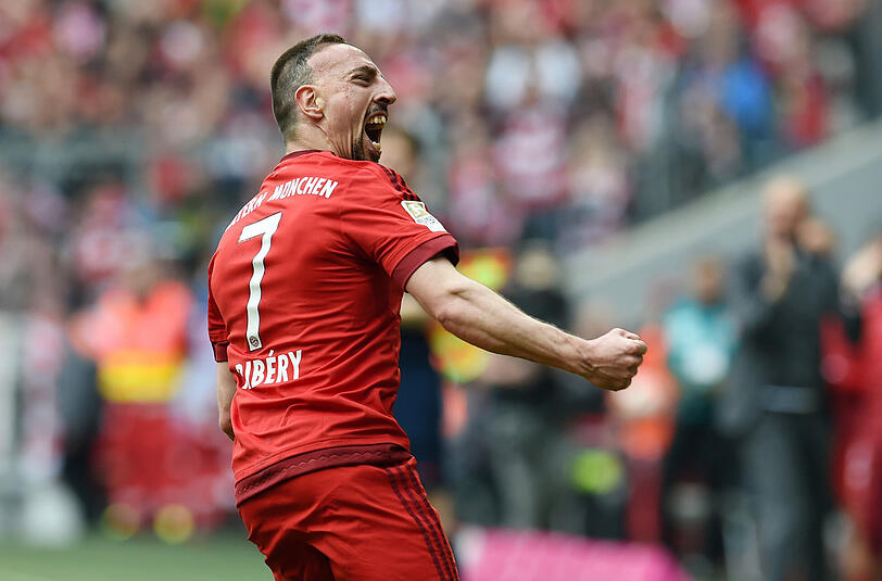 Torschütze zum 1:0: Franck Ribéry feiert sein Traumtor per Fallrückzieher.