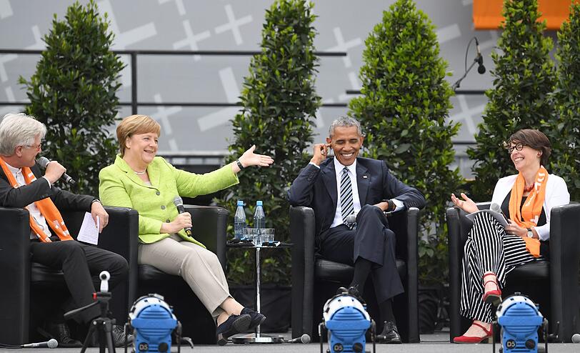 Bei Merkel und Obama: Ausgelassene Stimmung beim Kirchentag in Berlin