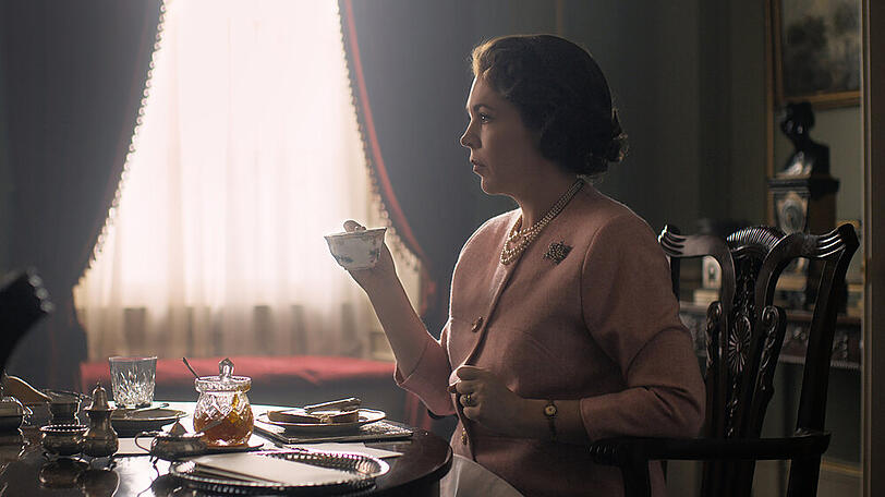 Queen Elizabeth II. (Olivia Colman) bekommt starken Gegenwind - auch aus der eigenen Familie