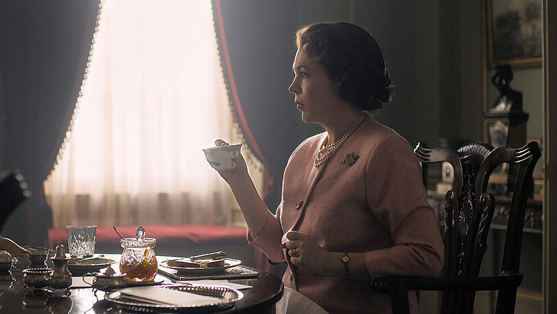Queen Elizabeth II. (Olivia Colman) bekommt starken Gegenwind - auch aus der eigenen Familie Queen Elizabeth II. (Olivia Colman) bekommt starken Gegenwind - auch aus der eigenen Familie