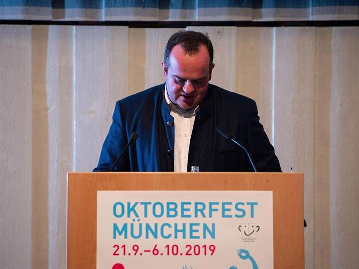Clemens Baumgärtner (CSU), Wiesnchef, spricht bei der Pressekonferenz zum Oktoberfest 2019. Foto: Lino Mirgeler/dpa/Archivbild