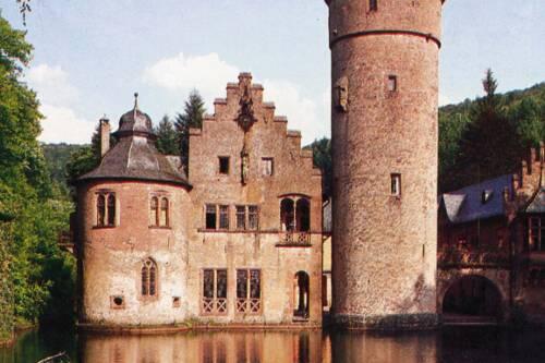 Schloss Mespelbrunn: Hier geschah die furchtbare Tat.
