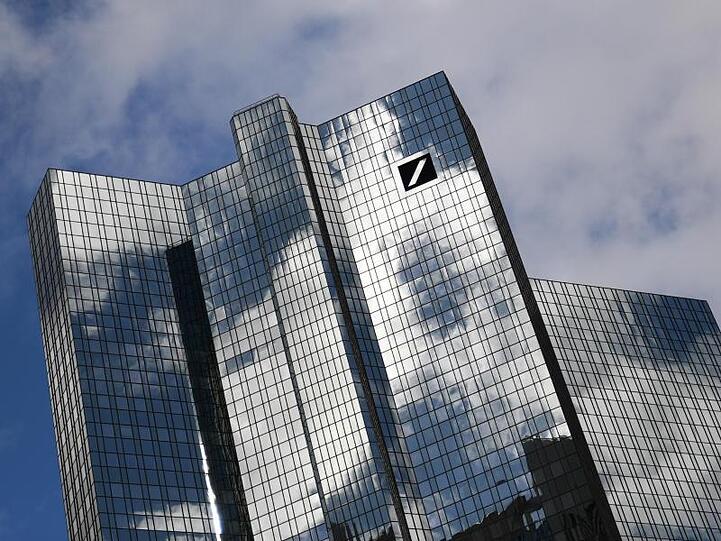 Auch die Deutsche Bank gehört zu den 16 Akteuren, die per Selbstverpflichtung ihre Angebote in Einklang mit den Zielen des Pariser Klimaabkommens ausrichten wollen.