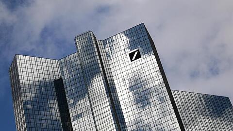 Auch die Deutsche Bank gehört zu den 16 Akteuren, die per Selbstverpflichtung ihre Angebote in Einklang mit den Zielen des Pariser Klimaabkommens ausrichten wollen.