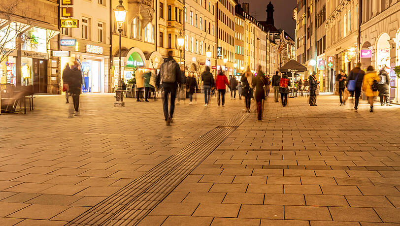 Die Sendlinger Straße in der Altstadt. 2026 soll die Fußgängerzone grüner werden. Die Sendlinger Straße in der Altstadt. 2026 soll die Fußgängerzone grüner werden.