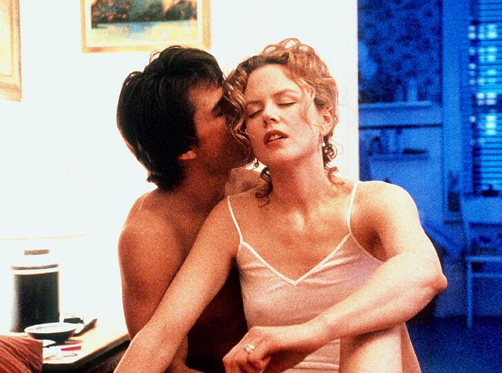"Ass wide shut"