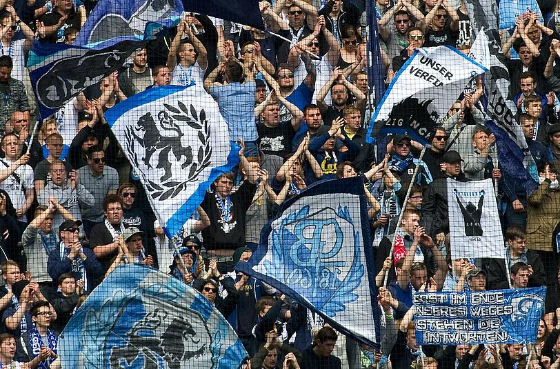 Löwen-Fans hoffen auf die Relegation.