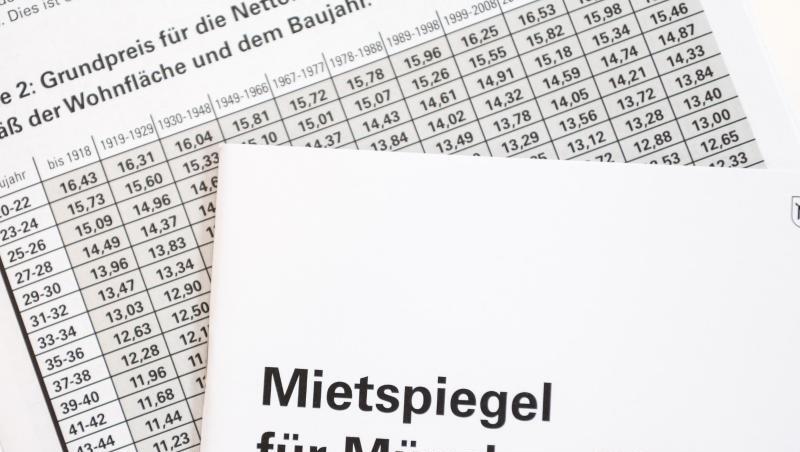 Der offizielle Mietspiegel für die bayerische Landeshauptstadt München 2019. Foto: Peter Kneffel/Archivbild Der offizielle Mietspiegel für die bayerische Landeshauptstadt München 2019. Foto: Peter Kneffel/Archivbild