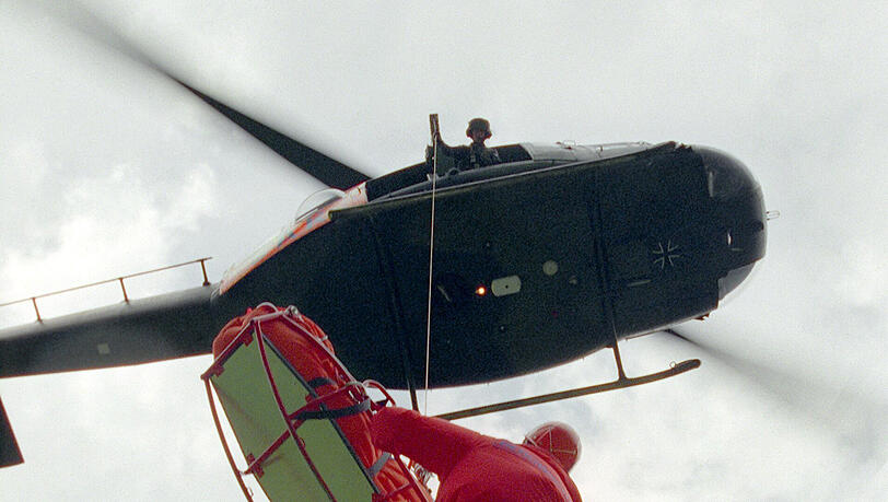 Ein Rettungshubschrauber im Einsatz (Symbol) Ein Rettungshubschrauber im Einsatz (Symbol)