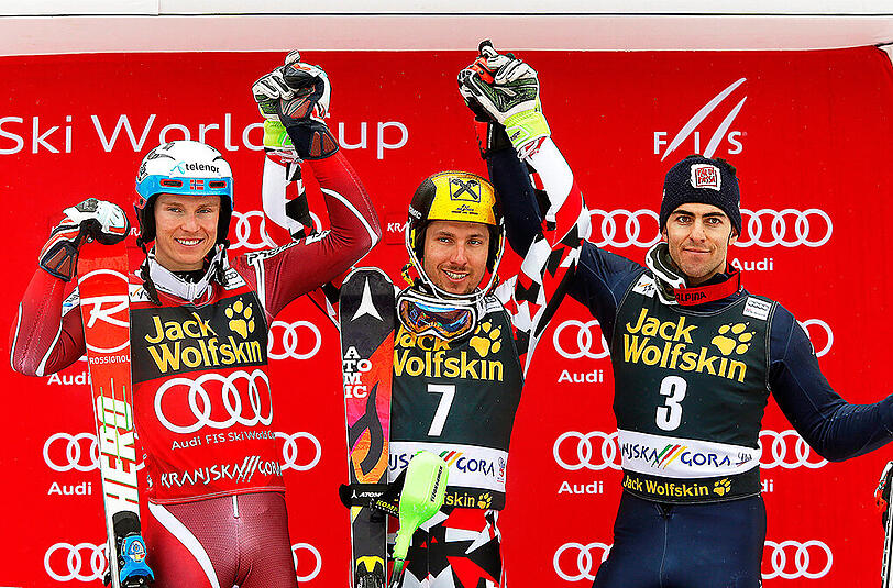Marcel Hirscher (m), Henrik Kristoffersen (l) und Stefano Gross bei der Siegerehrung.