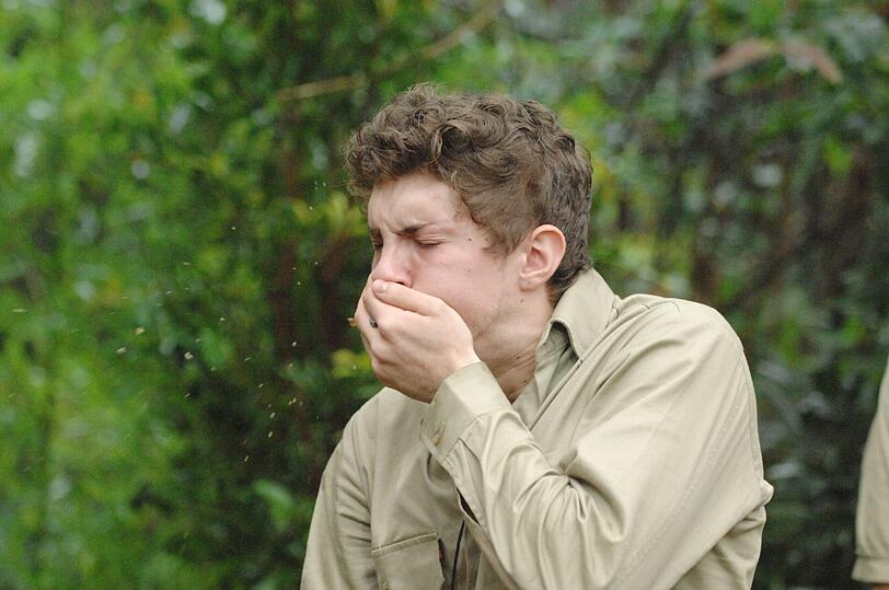 Kulinarisch ist Einiges geboten für Joey: Kuheuter-Zitze, Kamel-Fuß vom Spieß, ein fermentiertes Entenei, Straußen-Anus und Sperma vom Buschschwein.