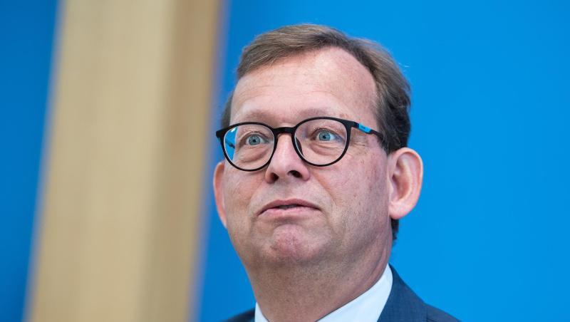 Der Staats- und Verwaltungsrechtler Thorsten Kingreen spricht. Foto: Bernd von Jutrczenka/dpa/Archivbild Der Staats- und Verwaltungsrechtler Thorsten Kingreen spricht. Foto: Bernd von Jutrczenka/dpa/Archivbild