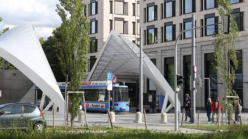 Hier standen einst Yellow Submarine und das Schwabylon &ndash; heute prangt hier das Schwabinger Tor mit futuristischer Haltestelle. Weitere Eindrücke vom neuen Schwabing bekommen Sie in unserer Bilderstrecke.