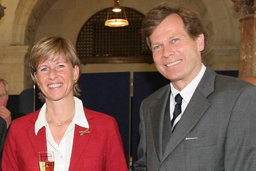 Das Ehepaar: Susanne und Jan Klatten. Als sie im Urlaub sind, taucht der Gigolo auf &ndash; mit Erfolg.
