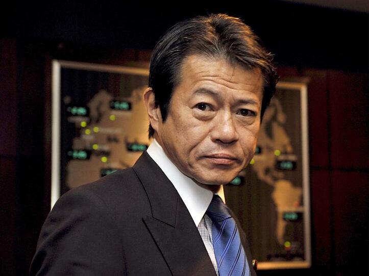 Japans Finanzminister Shoichi Nakagawa tritt nach peinlichem G7-Auftritt zurück.