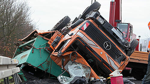 Bei dem Unfall Mitte November in Schwebheim kamen drei Menschen ums Leben Bei dem Unfall Mitte November in Schwebheim kamen drei Menschen ums Leben