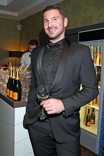 Benjamin Piwko an der Chamapgner-Bar