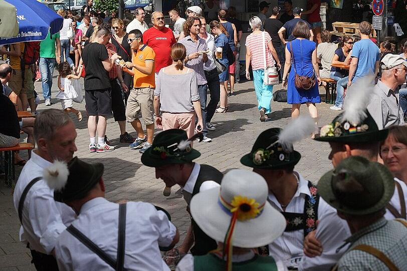 Das Glockenbachfest feierte am Samstag 20. Geburtstag, viele Besucher kamen und feierten mit. Die Bilder...