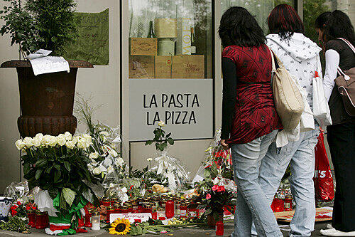 Vor dem Restaurant 'Da Bruno' starben die Opfer.