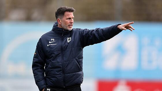 Trainer des TSV 1860: Patrick Glöckner packte Deniz, Hobsch und Guttau bei der Ehre.