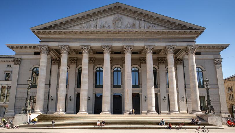 Die Staatsoper startet frisch (teil)saniert in die neue Spielzeit. Die Staatsoper startet frisch (teil)saniert in die neue Spielzeit.