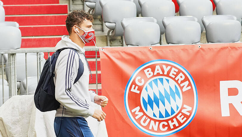 Benjamin Pavard ist der siebte Bayern-Profi, der eine Corona-bedingte Zwangspause einlegen muss. Benjamin Pavard ist der siebte Bayern-Profi, der eine Corona-bedingte Zwangspause einlegen muss.