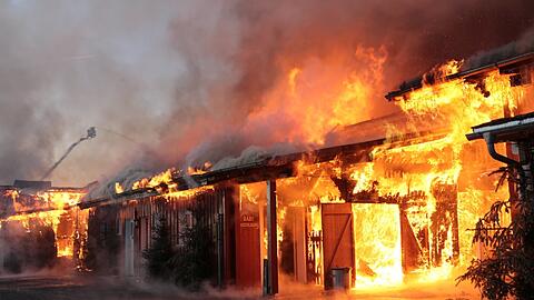 21. Januar: Flammen in der Westernstadt Pullman City.