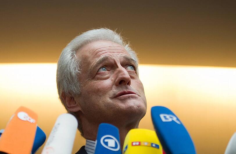 Peter Ramsauer sagt, er habe gar nichts früher gewusst.