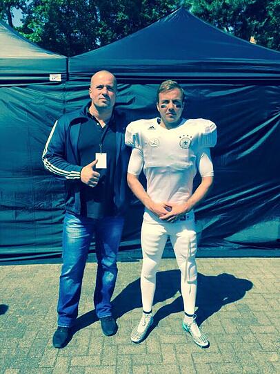 Hat Mario Götze etwa die Sportart gewechselt oder sind das etwa neue Trainingsmethoden beim DFB-Team?