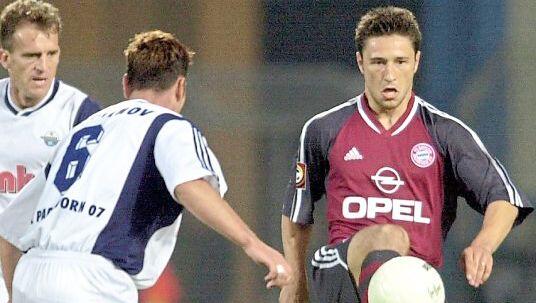 Spielte und traf 2001 selbst gegen Paderborn: Nico Kovac. Spielte und traf 2001 selbst gegen Paderborn: Nico Kovac.