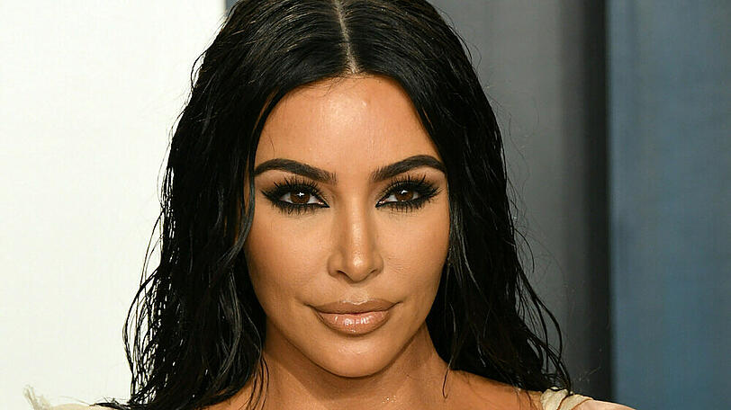 Kim Kardashian sorgt mit neuen Bildern für Gesprächsstoff.