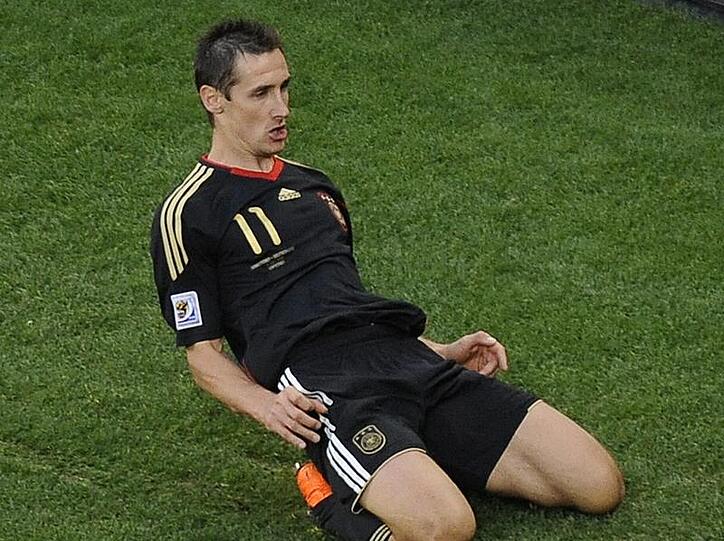 &bdquo;Ich kann mir vorstellen, meine Karriere in Kaiserslautern zu beenden&ldquo;, sagt Bayern-Profi Miro Klose. Sein Vertrag in München läuft noch ein Jahr.