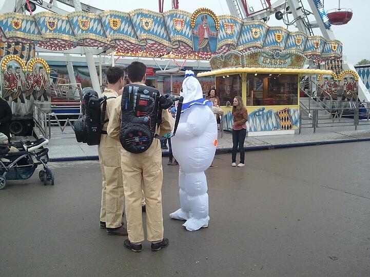 Kurze Beratung mit dem Marshmallow Man.